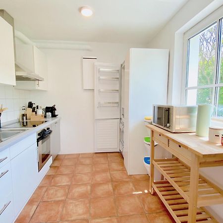 Snug Stays I 3 Zimmer Design Apartment Am See Mit Garten I Home Office I Highspeed Wifi Weßling Esterno foto
